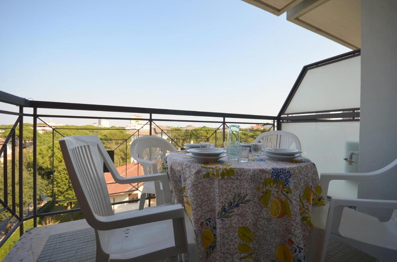 Residenza Alisei Apartment Lignano Sabbiadoro Luaran gambar