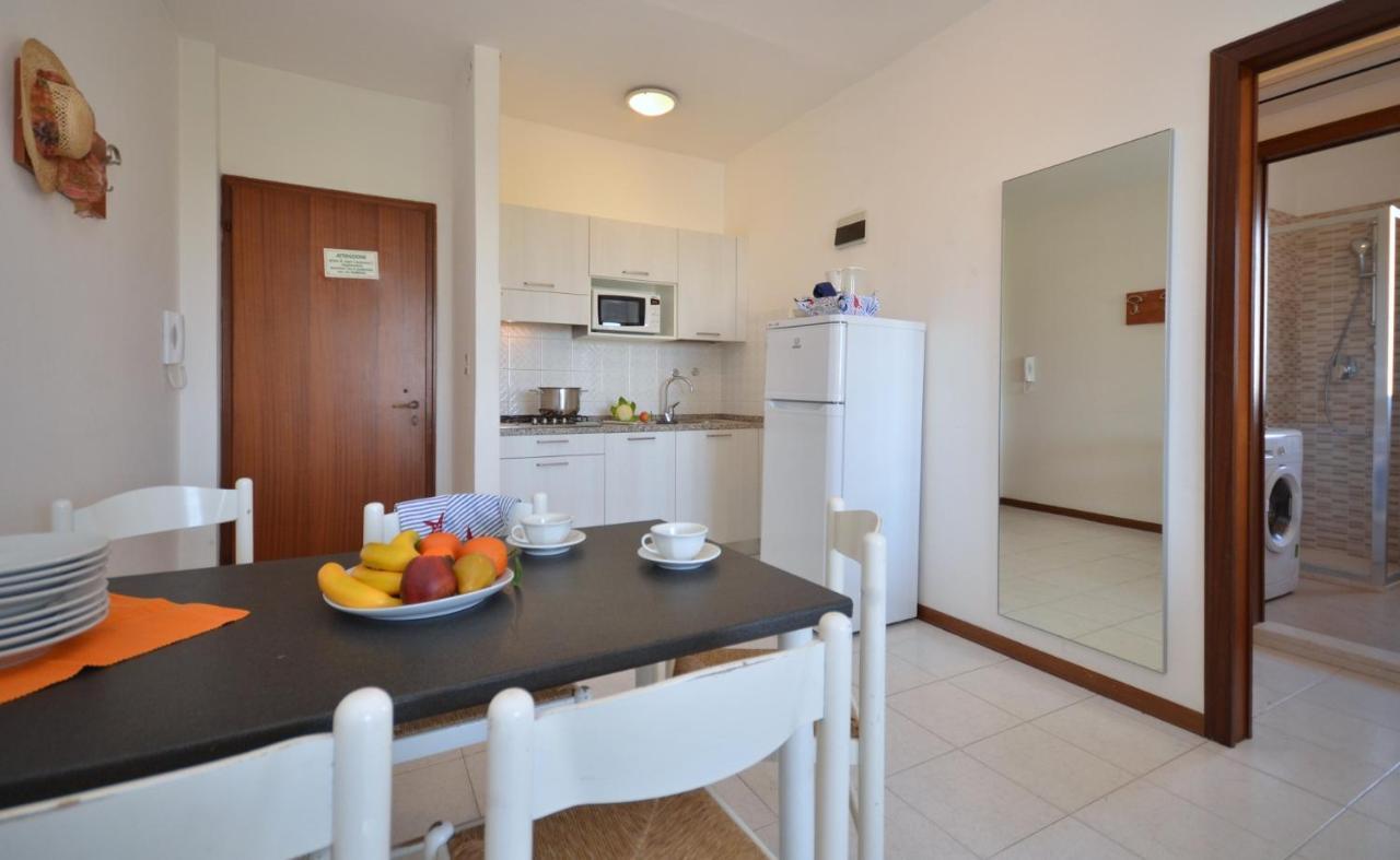 Residenza Alisei Apartment Lignano Sabbiadoro Luaran gambar